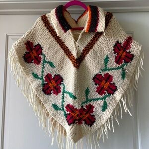 Carrie Bradshaw - Floral Knit Poncho with Fringe